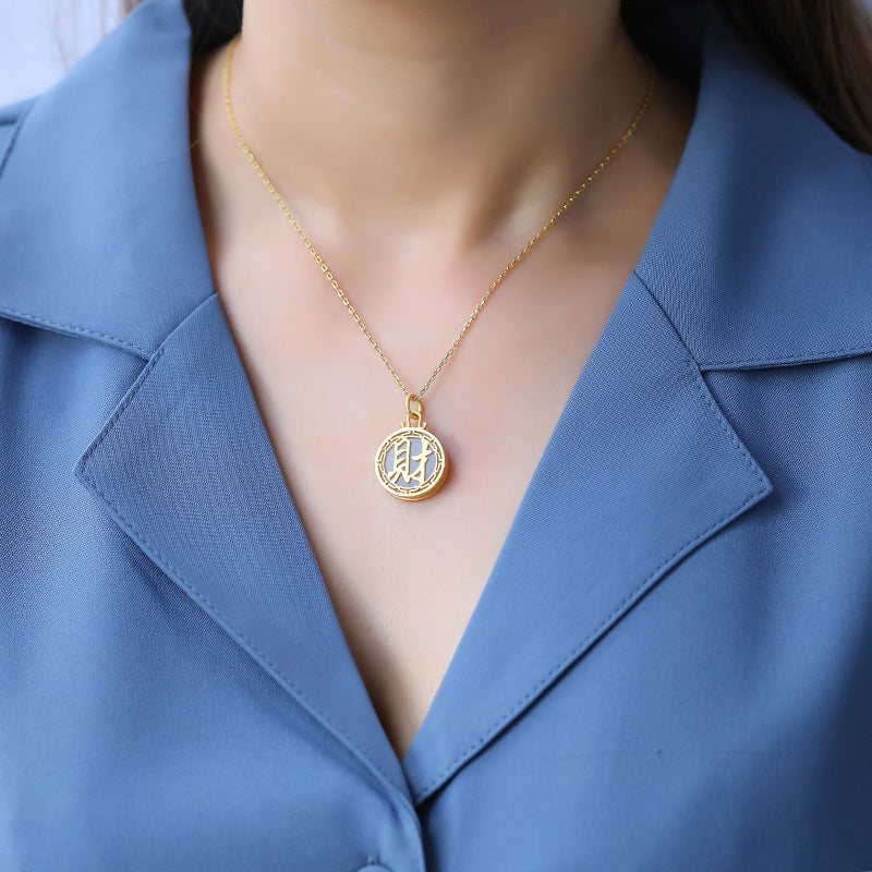 Beautiful Gold Pendant with Unique Style