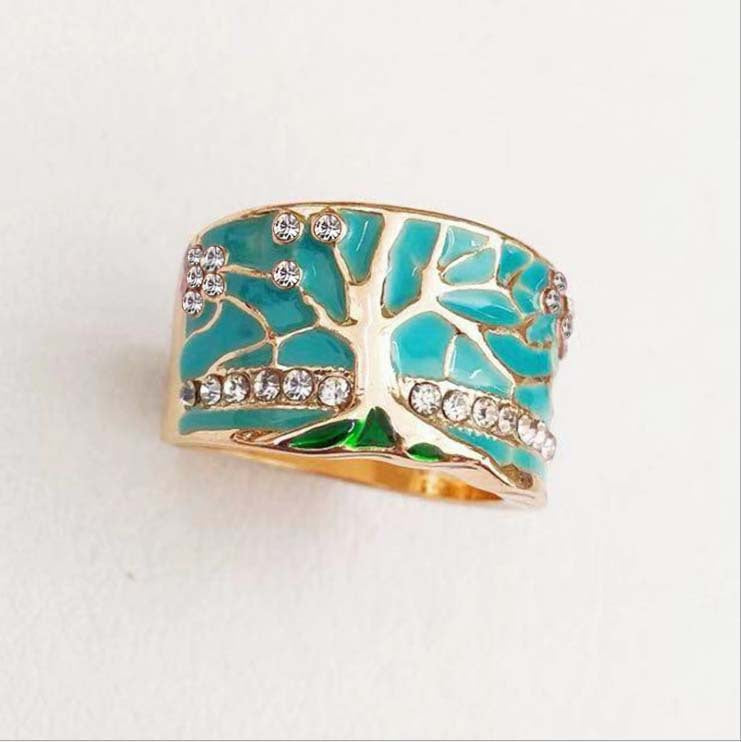 Charming Ring for Any Occasion