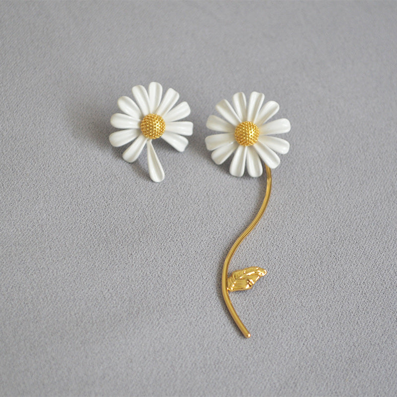 Vintage Handmade Silver Earring