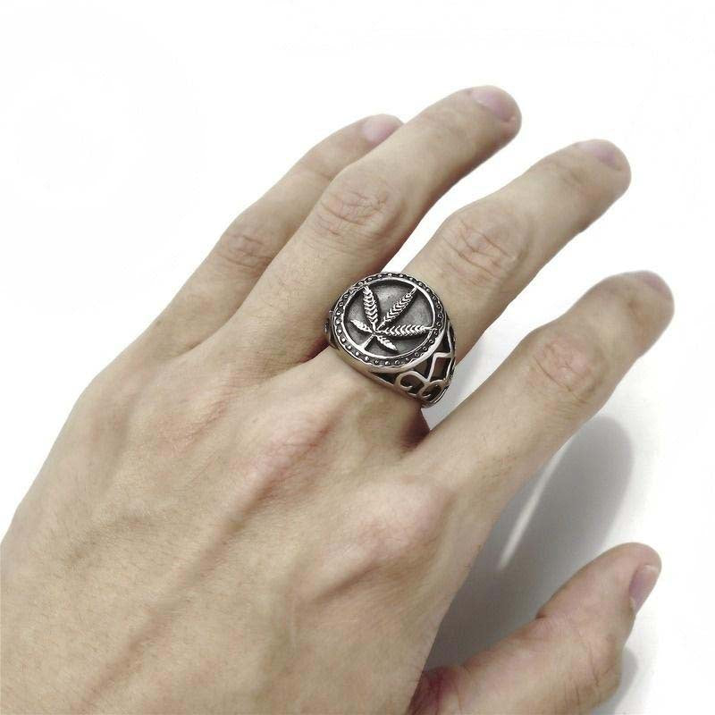 Beautiful Silver Ring with Unique Style
