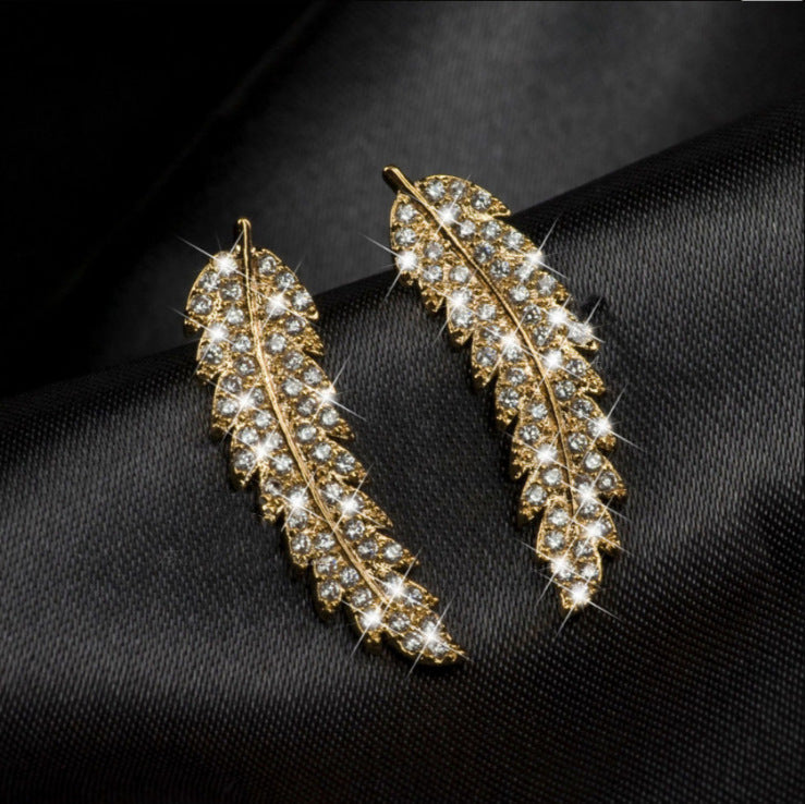 Elegant Gold Earring for Every Occasion