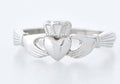 Charming Gold Ring for Any Occasion