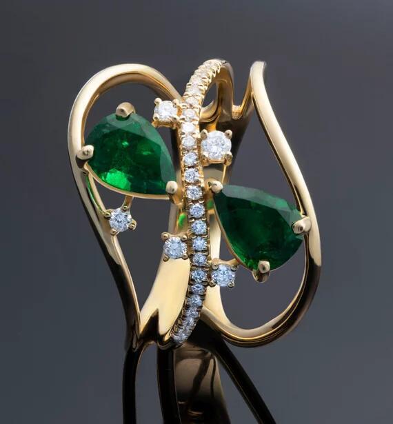 Stunning Gold Ring for Daily Wear