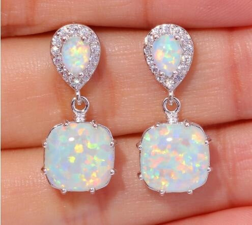 Classic Pearl Earring with Timeless Appeal