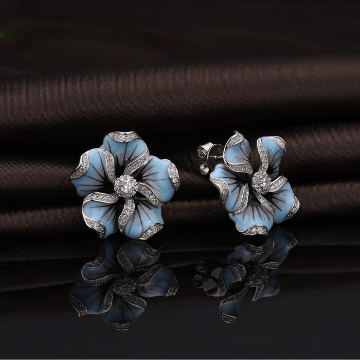 Classic Earring with Timeless Appeal