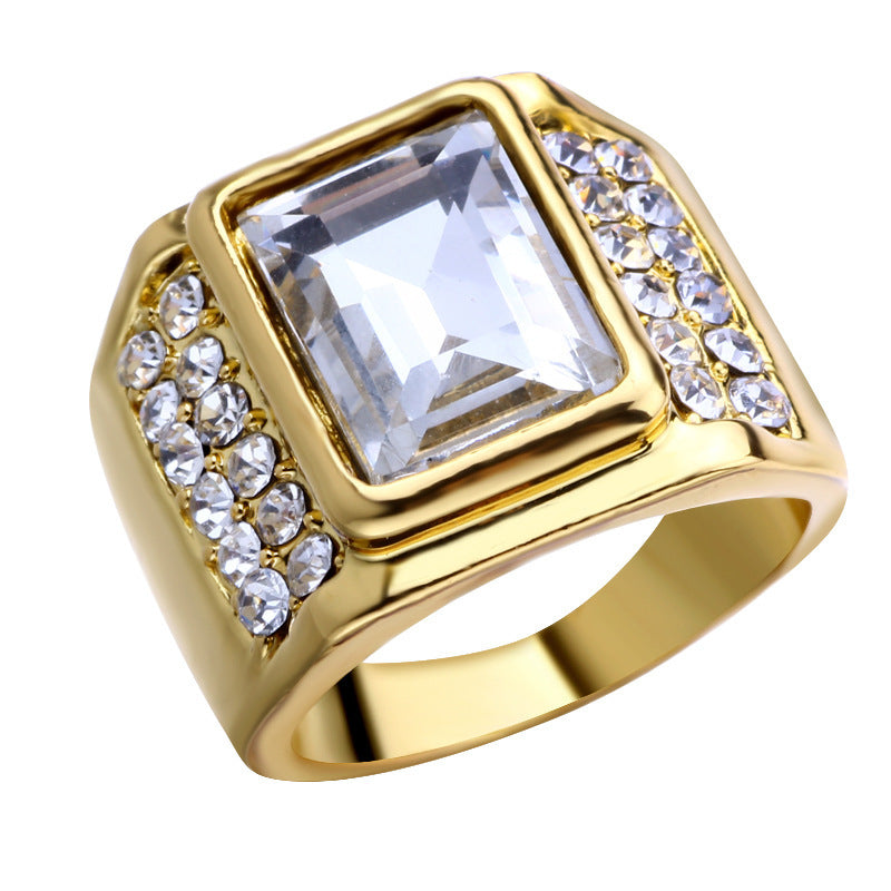 Classic Gold Ring with Timeless Appeal