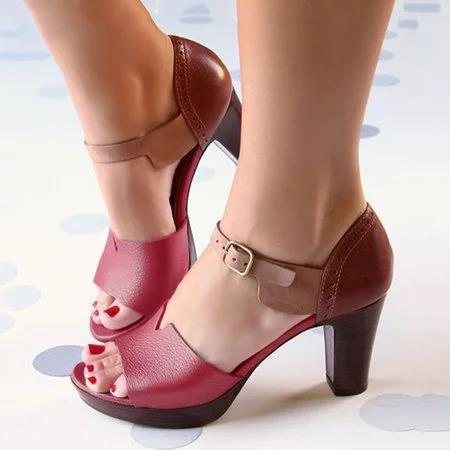 Chic Orthopedic Sandals with Unique Design
