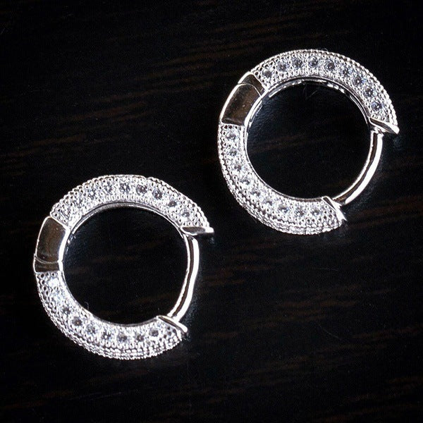 Charming Earring for Any Occasion