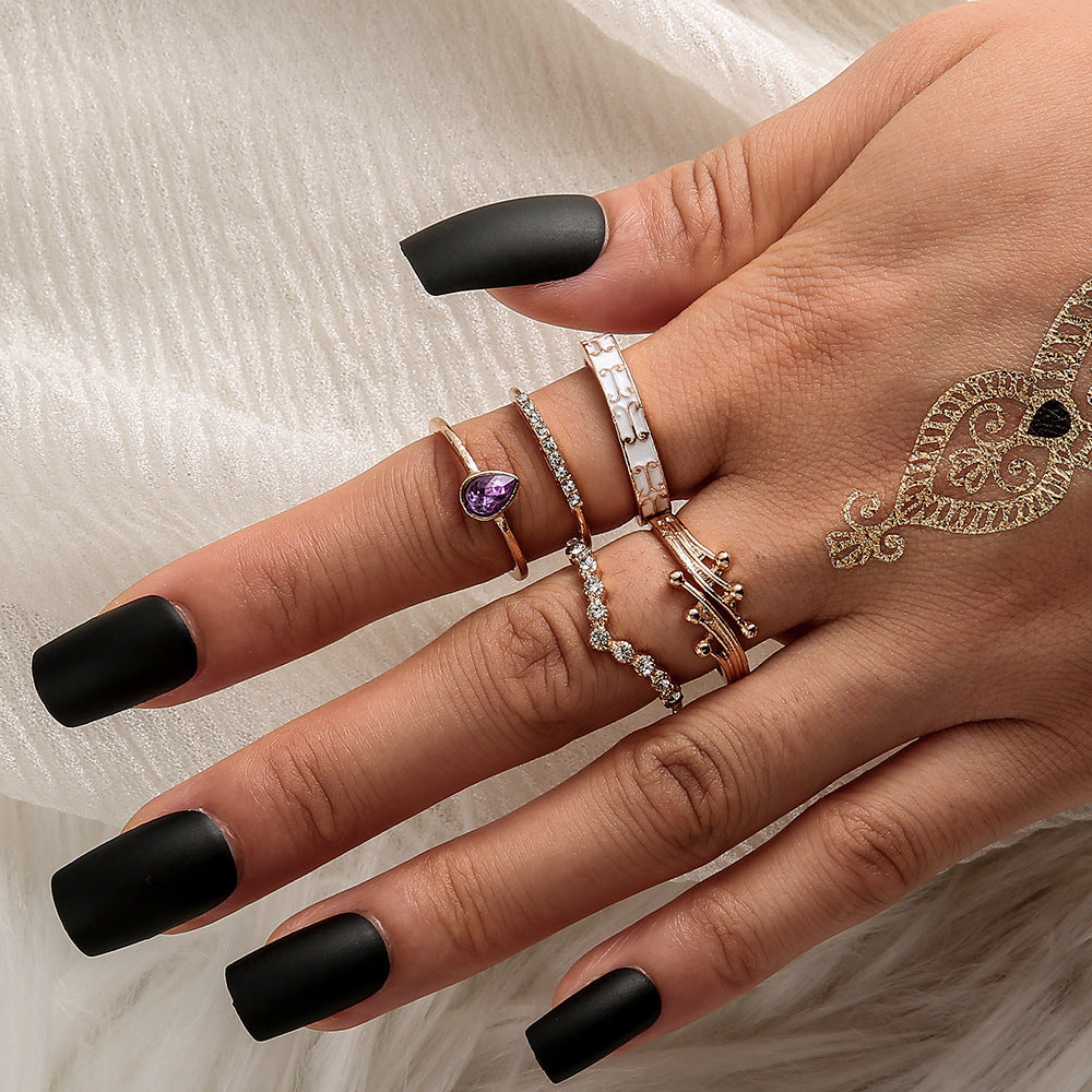 Beautiful Set with Unique Style