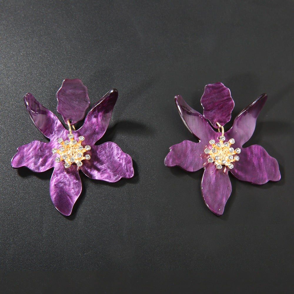 Classic Earring with Timeless Appeal
