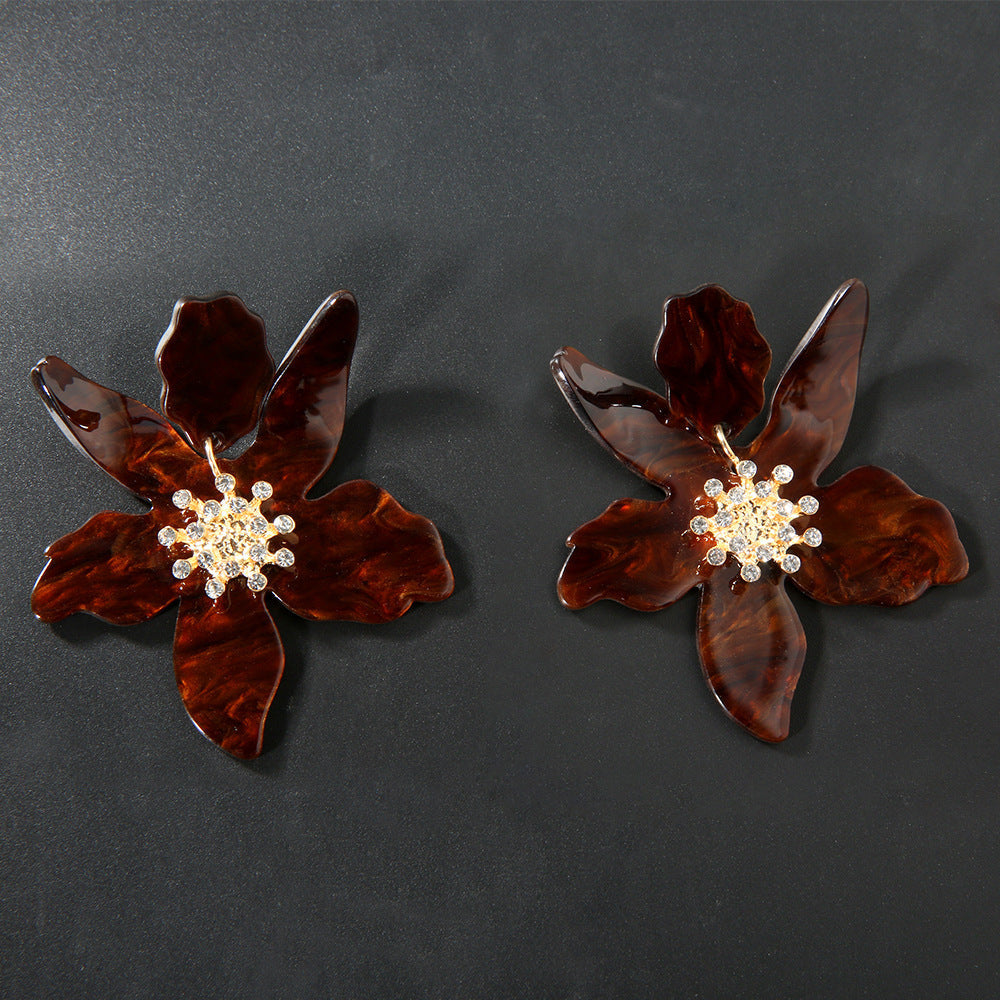 Classic Earring with Timeless Appeal