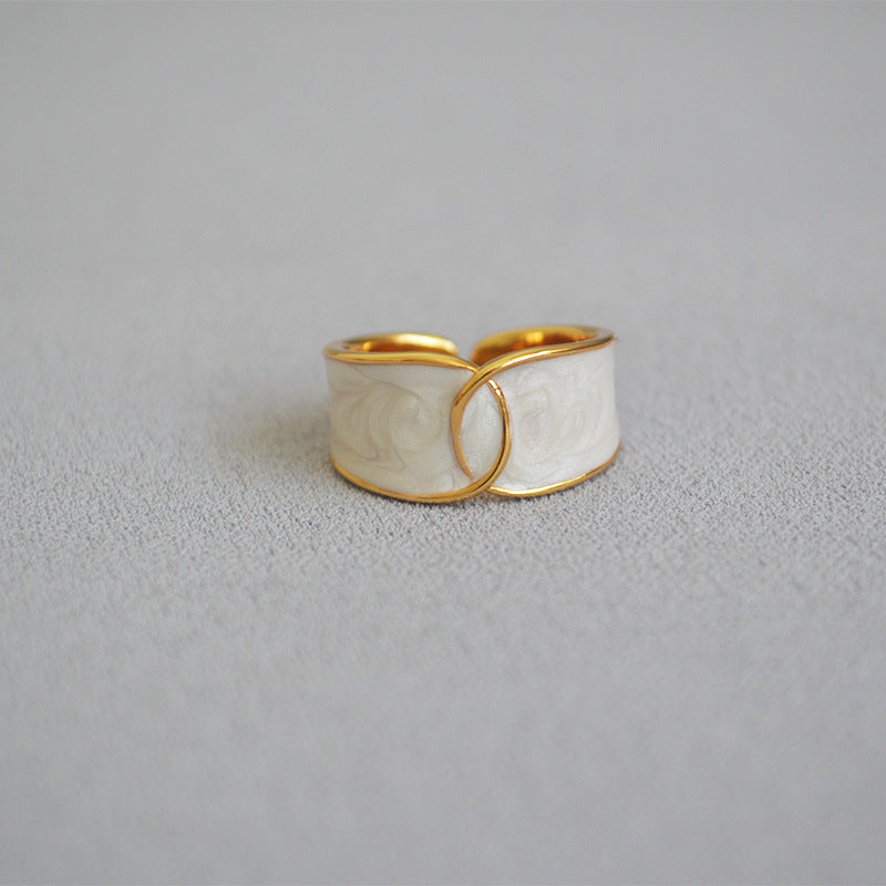 Romantic Gold Ring for Special Moments