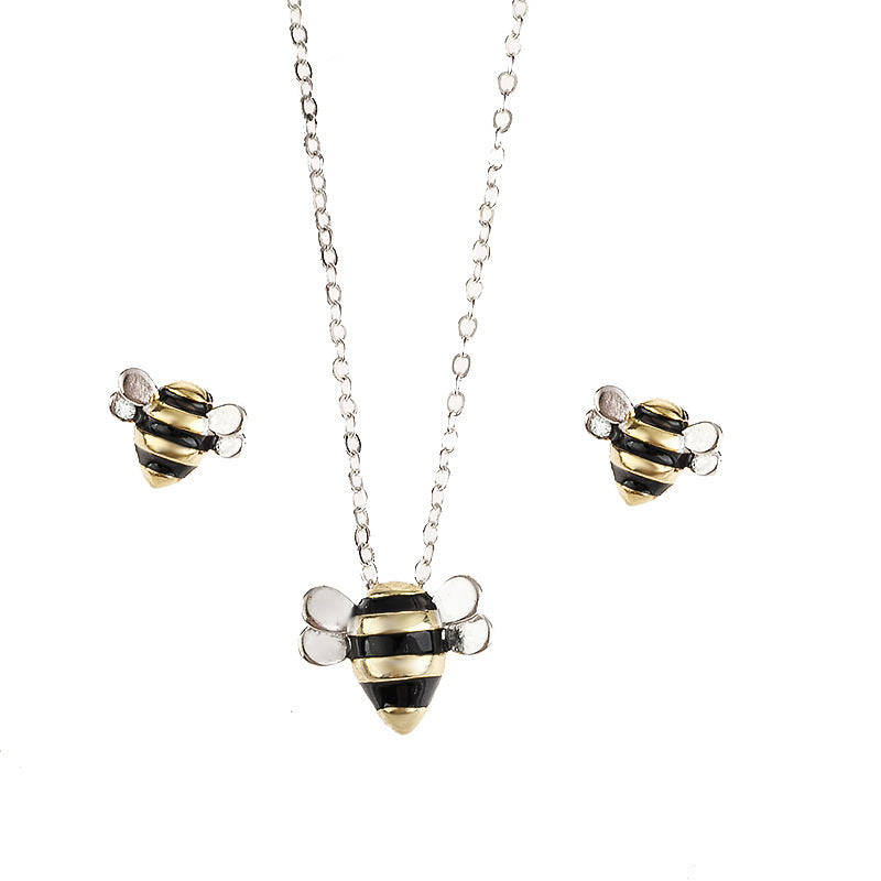 Charming Silver Necklace for Any Occasion