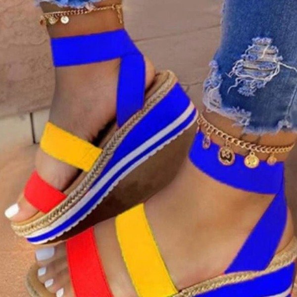 Chic Orthopedic Sandals with Unique Design