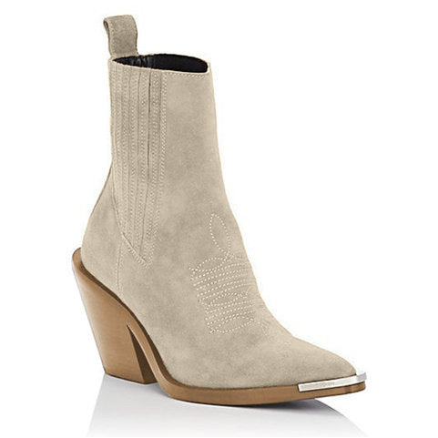 Graceful Orthopedic Boots for Modern Look