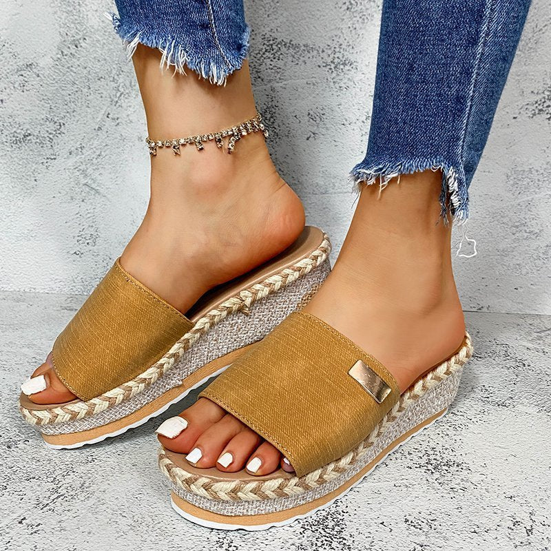 Graceful Orthopedic Sandals for Modern Look