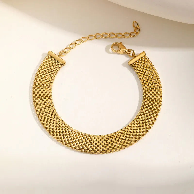 Beautiful Gold Bracelet with Unique Style