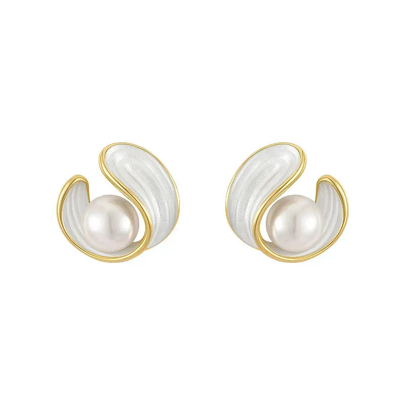Vintage Handmade Gold Earring