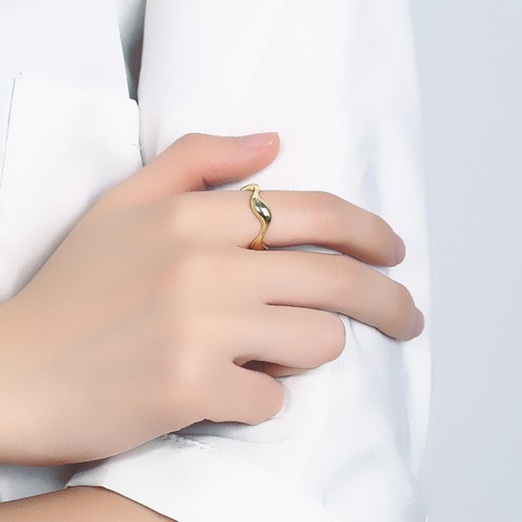 Romantic Gold Ring for Special Moments
