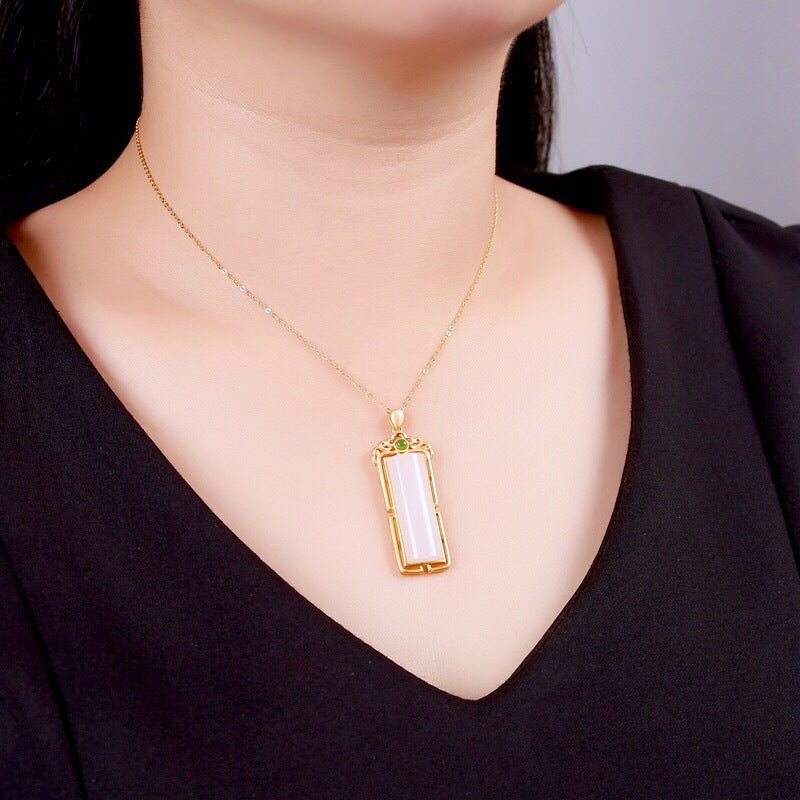 Stunning Necklace for Daily Wear