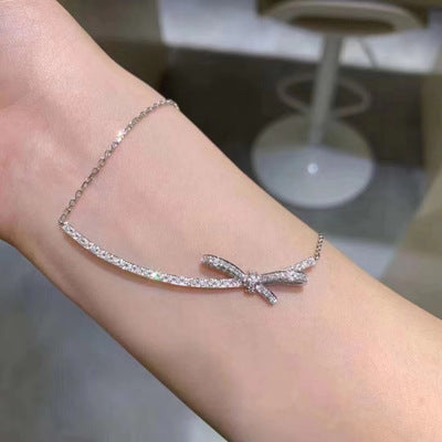 Beautiful Gold Necklace with Unique Style