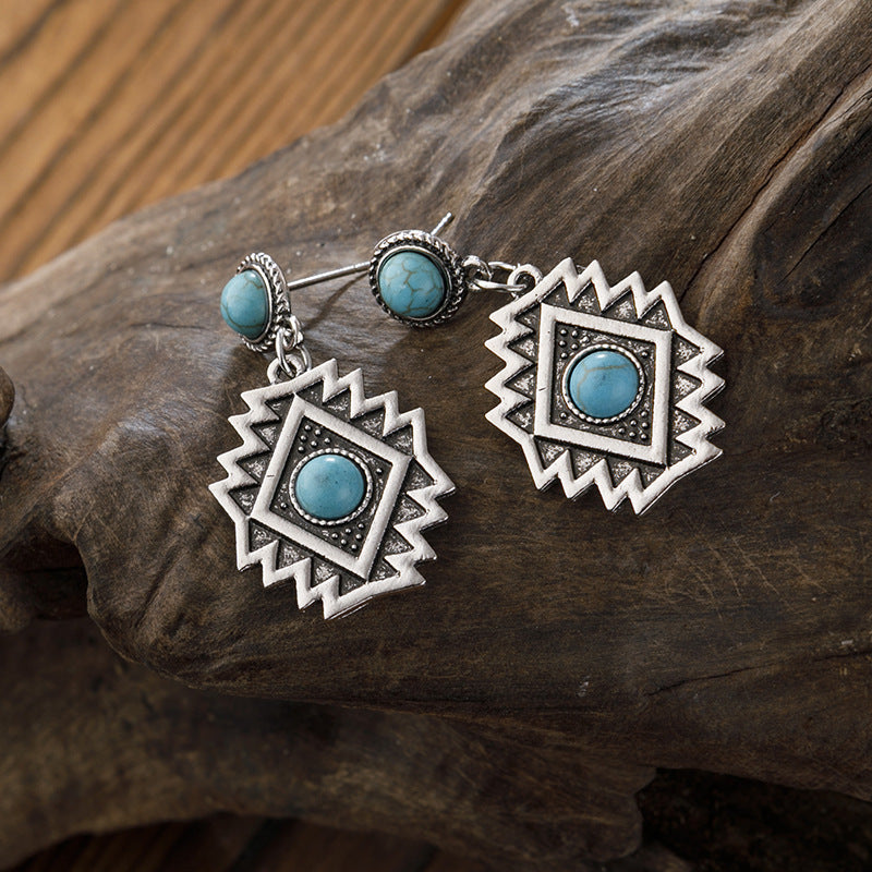 Classic Earring with Timeless Appeal