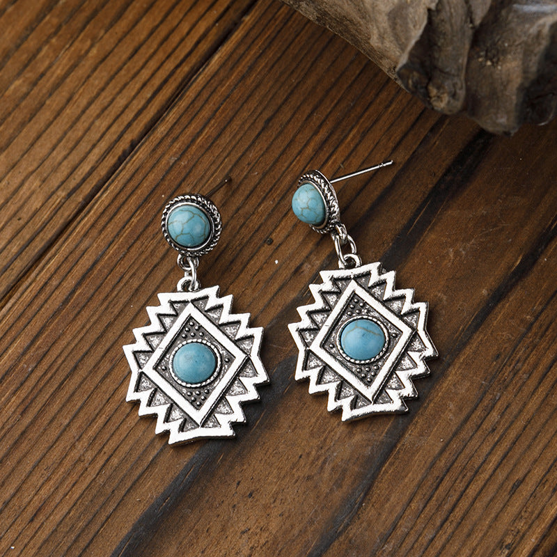 Classic Earring with Timeless Appeal