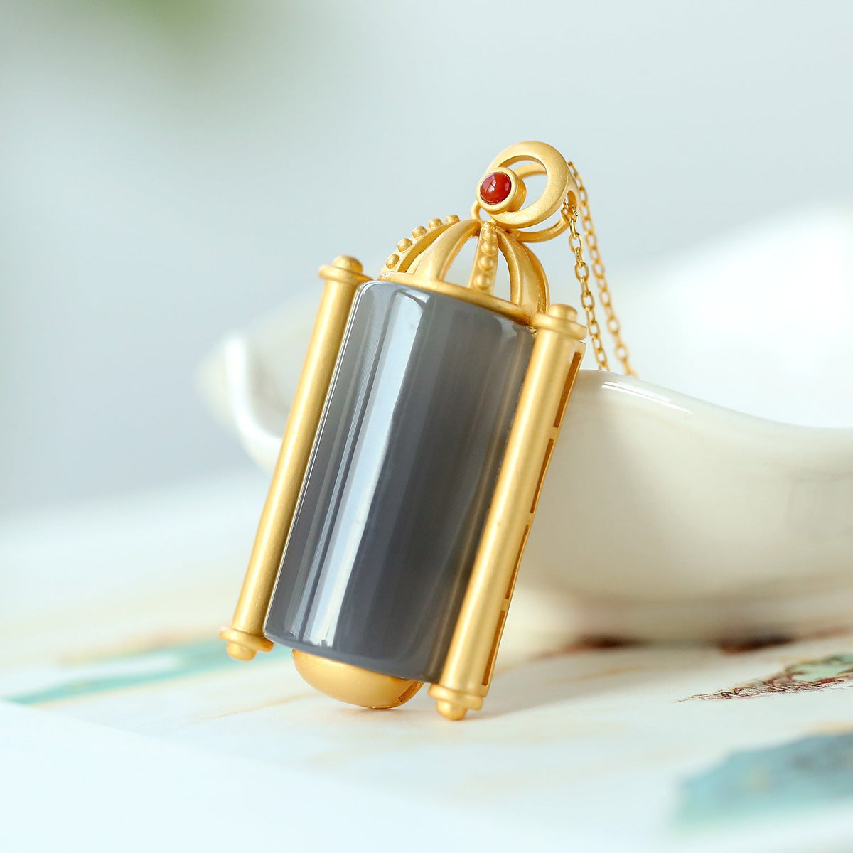 Stunning Gold Necklace for Daily Wear