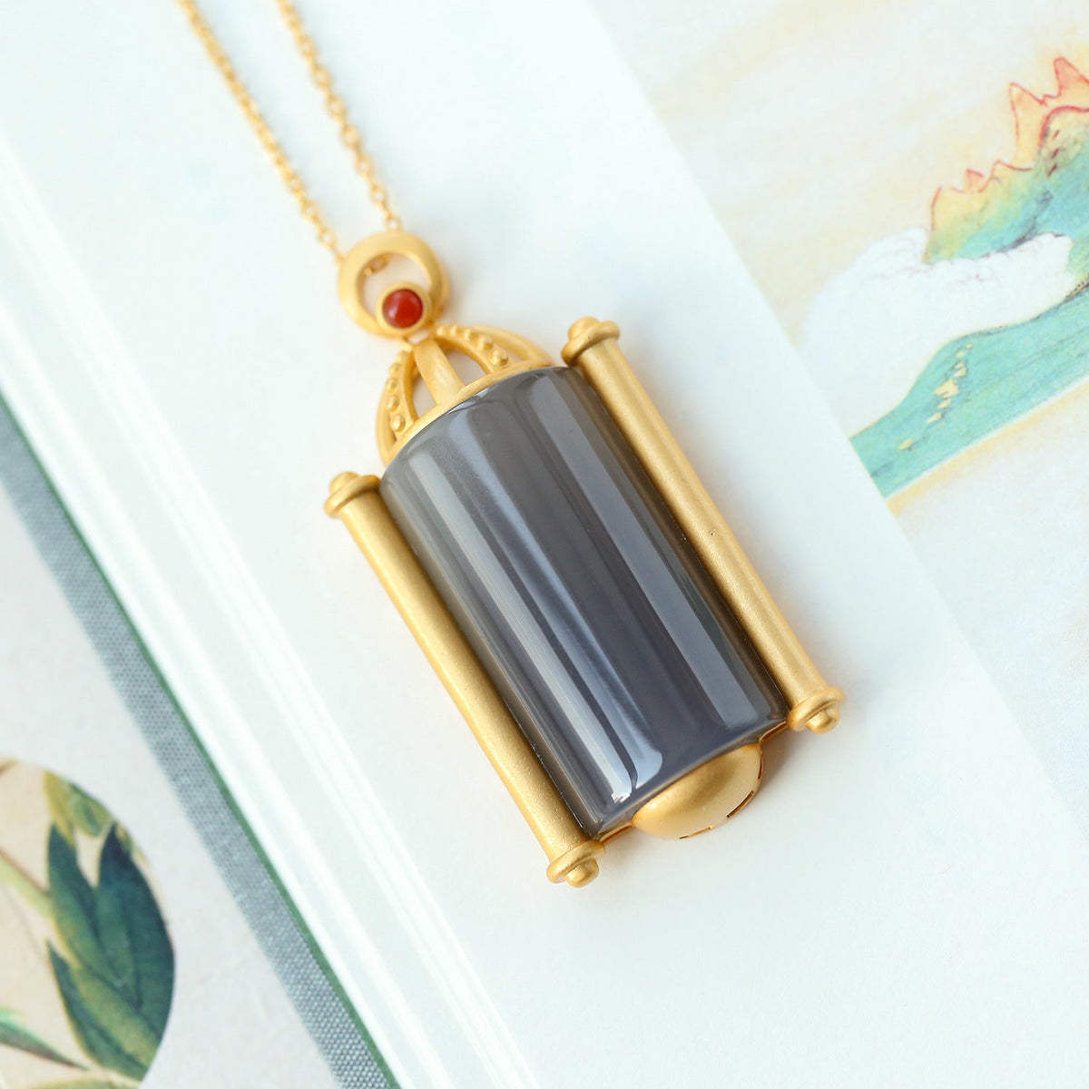 Stunning Gold Necklace for Daily Wear