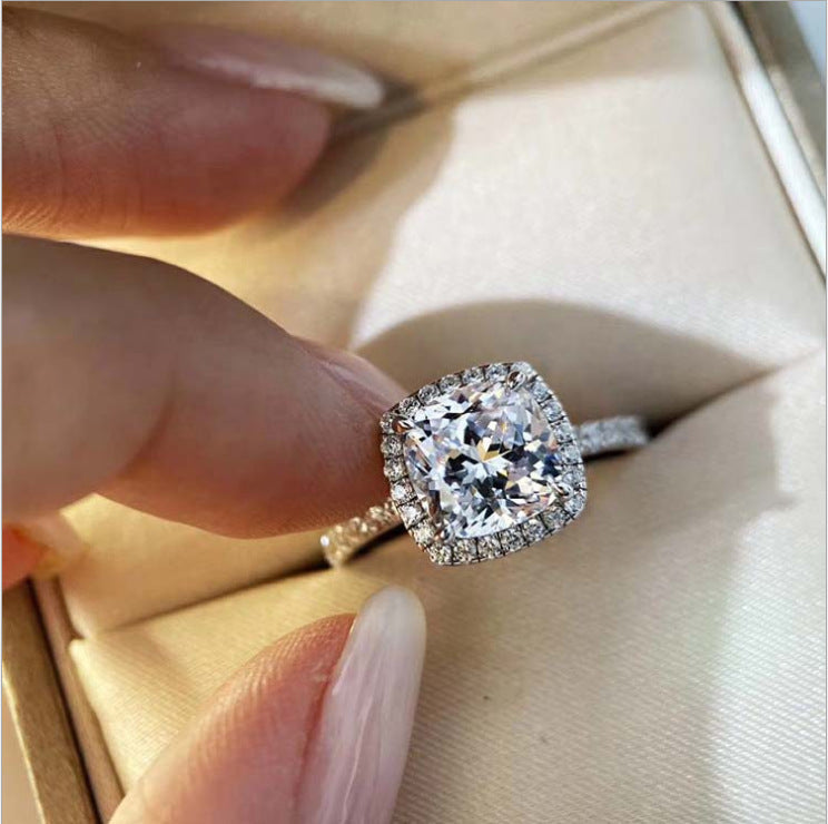 Elegant Ring for Every Occasion