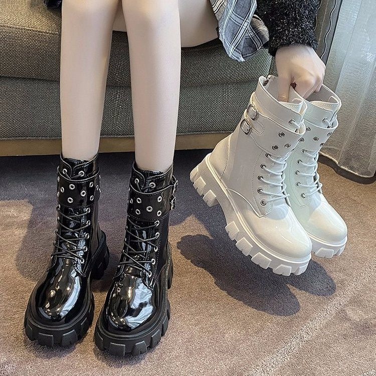 Graceful Orthopedic Boots for Modern Look