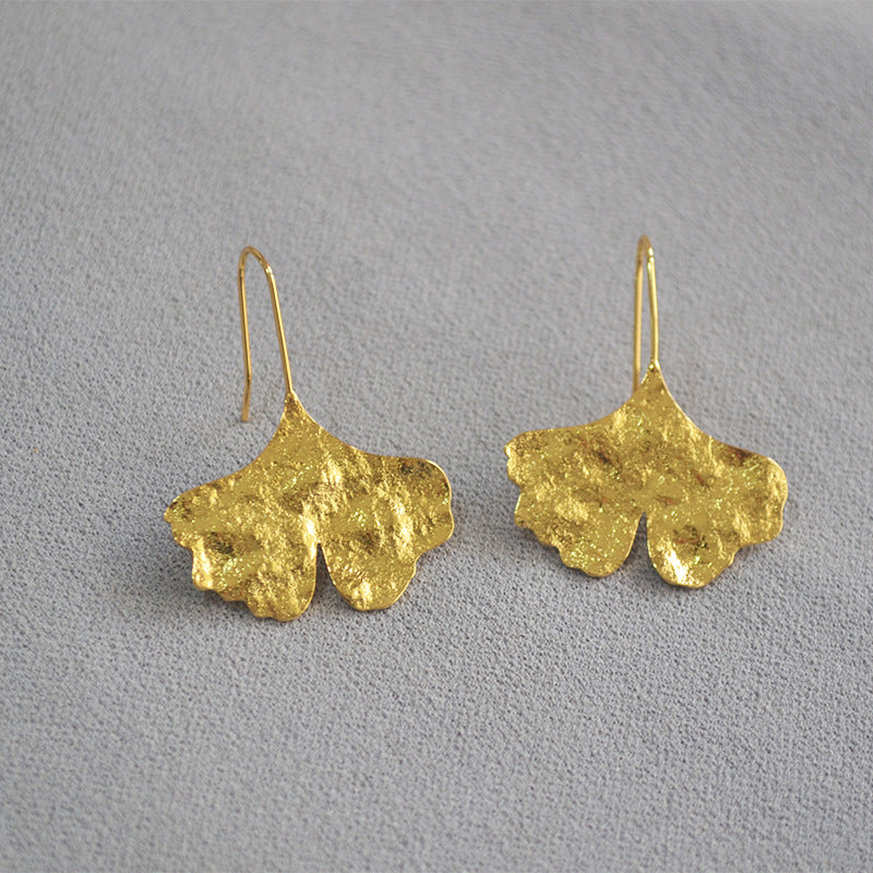 Elegant Gold Earring for Every Occasion