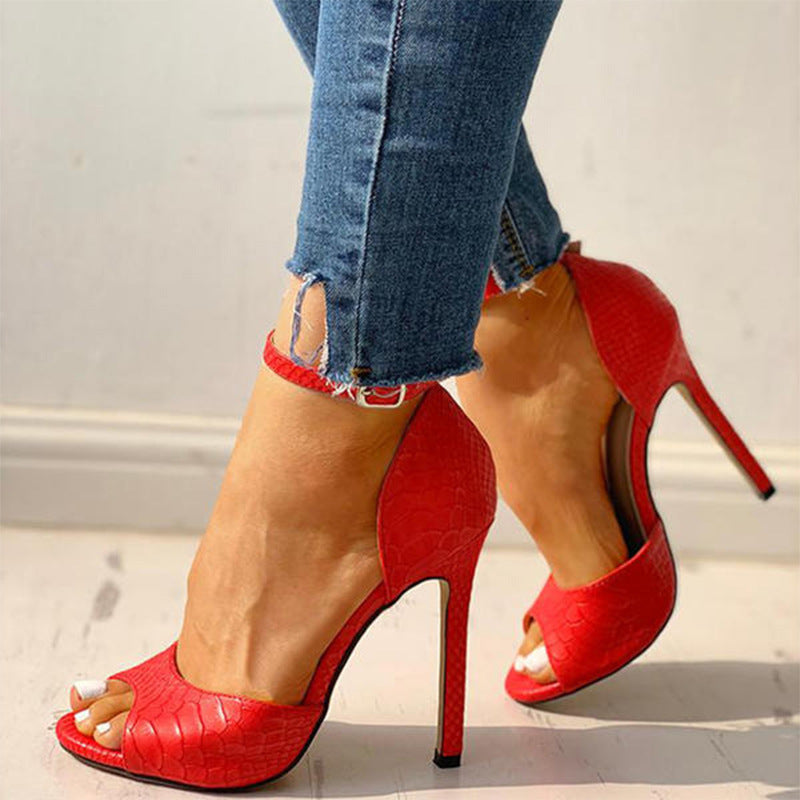 Graceful Orthopedic Sandals for Modern Look