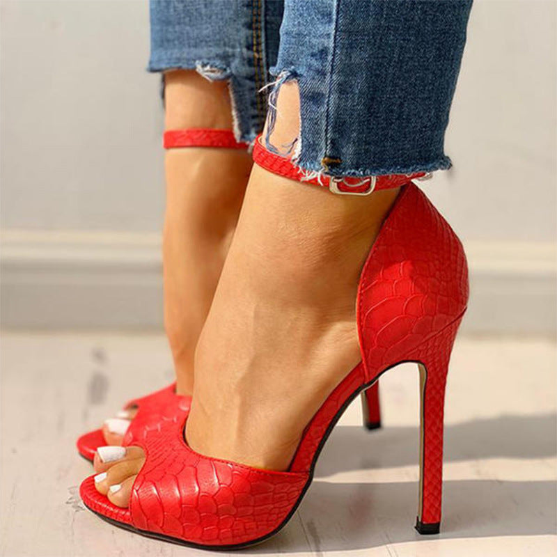 Graceful Orthopedic Sandals for Modern Look