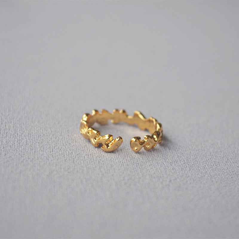 Romantic Gold Ring for Special Moments