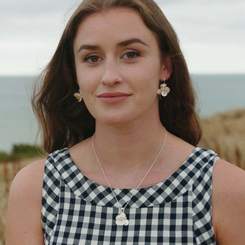 Elegant Silver Earring for Every Occasion
