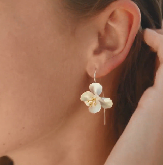 Elegant Silver Earring for Every Occasion