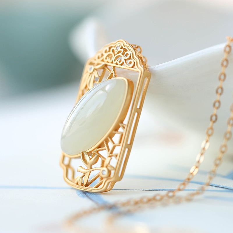 Romantic Silver Necklace for Special Moments