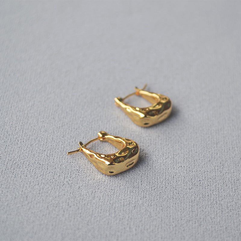 Beautiful Gold Earring with Unique Style