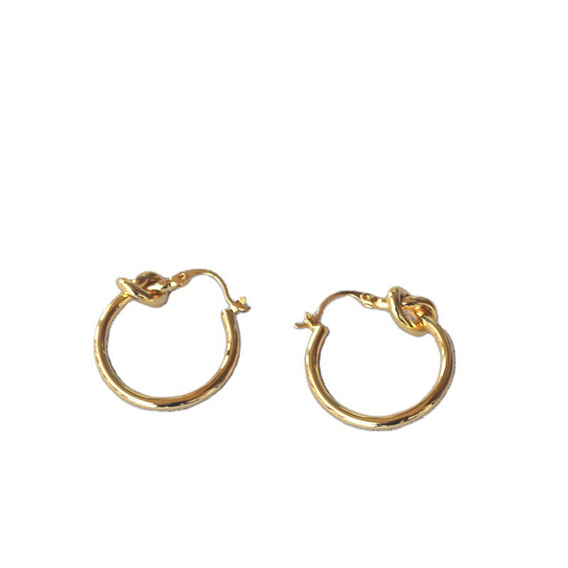 Romantic Gold Earring for Special Moments