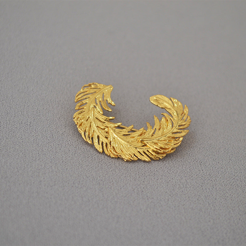 Classic Gold Piece with Timeless Appeal