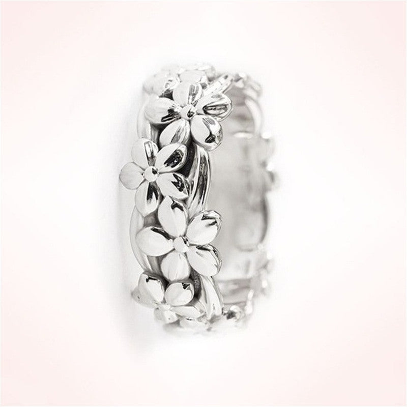 Romantic Gold Ring for Special Moments