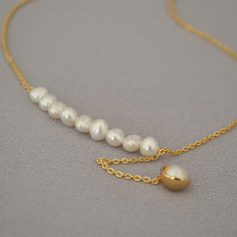 Romantic Pearl Necklace for Special Moments