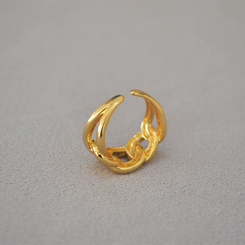 Classic Gold Chain with Timeless Appeal