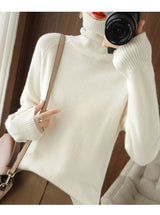 JO | Relaxed and timeless winter sweater