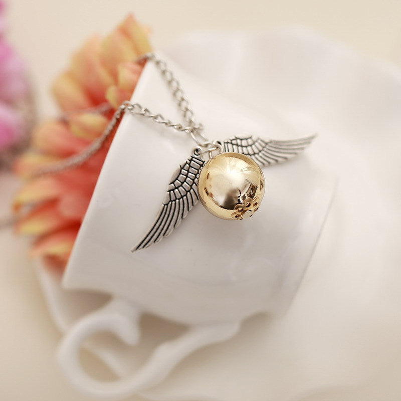 Classic Gold Necklace with Timeless Appeal