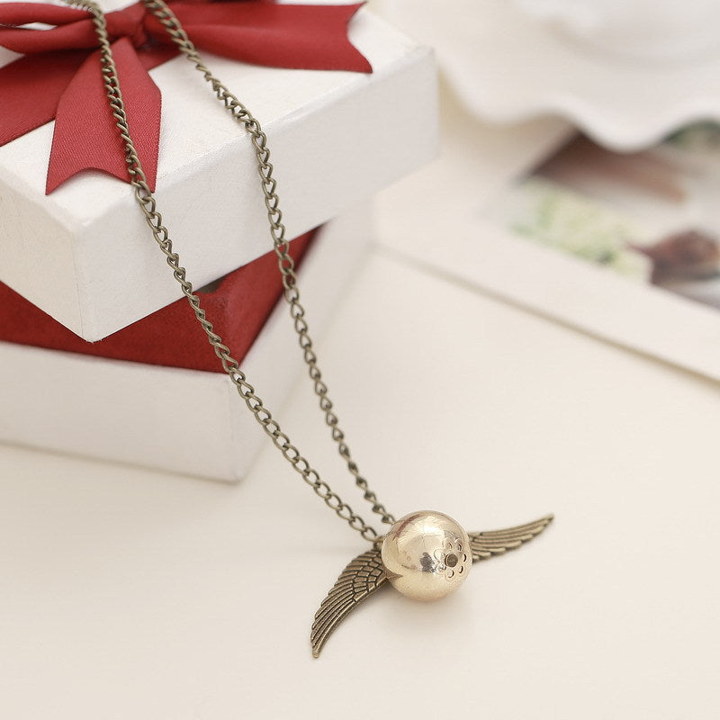 Classic Gold Necklace with Timeless Appeal