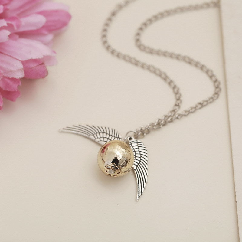 Classic Gold Necklace with Timeless Appeal