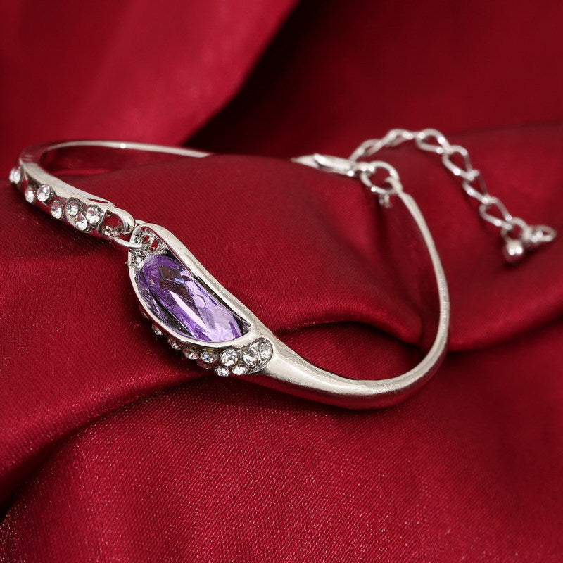 Beautiful Bracelet with Unique Style