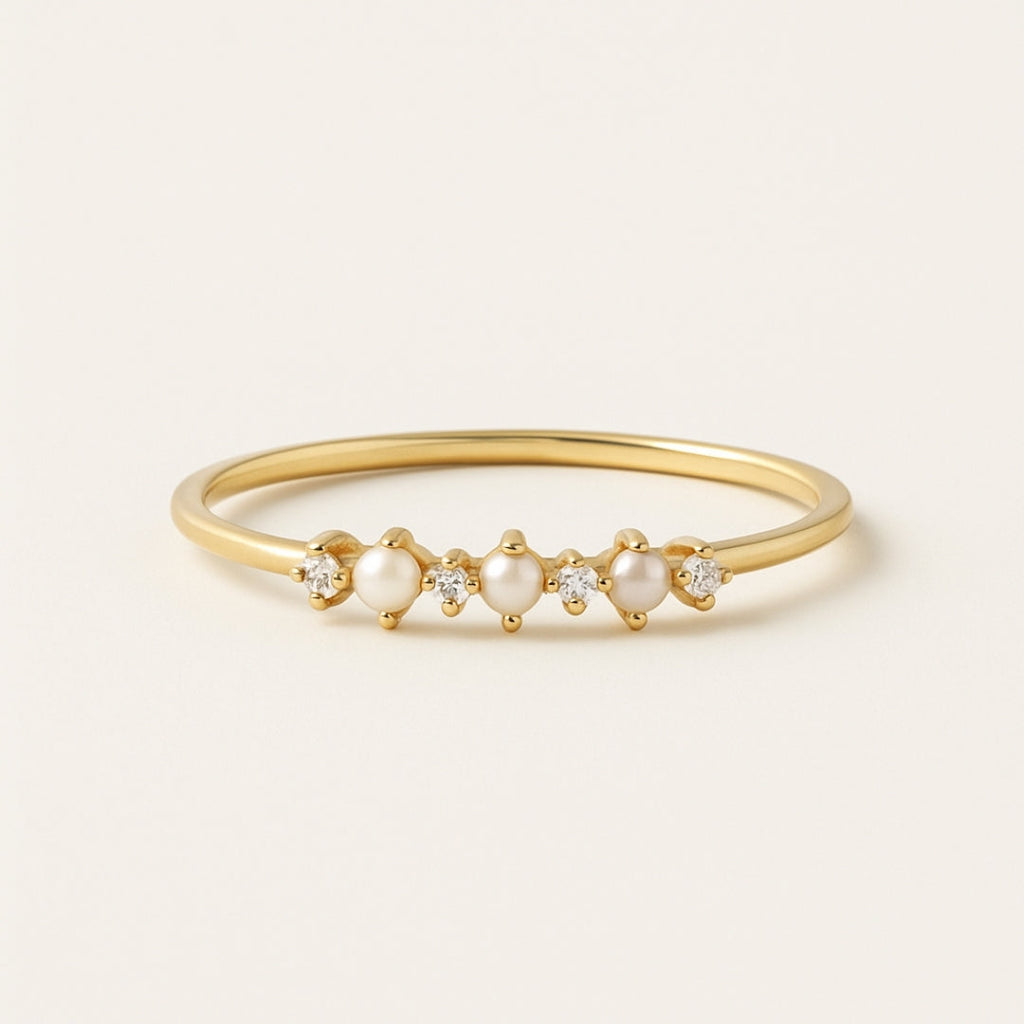 Zirconia & Pearl Trail Gold Ring